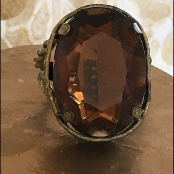 CZEC Jewelry - Vintage Beautiful Czec ring